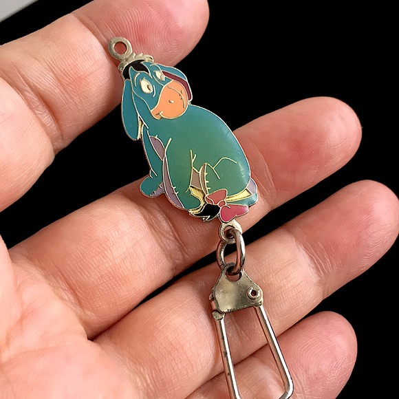 🖤Disney💕EEYORE keychain - Picture 1 of 9